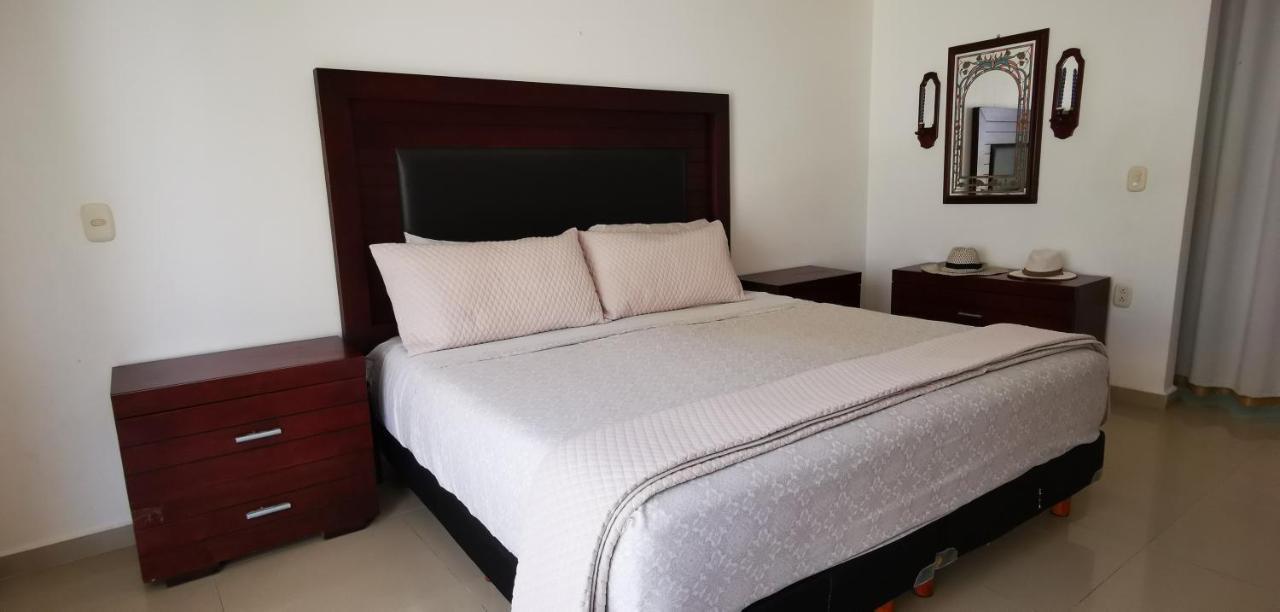 Villa Aurora Beautiful Beachfront Apartment Cancún Exterior foto